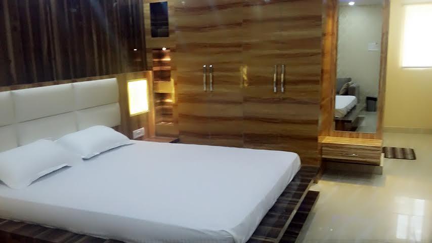 Hotel Crystal International Dhanbād Exteriör bild